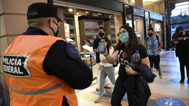 Son 3.767 las personas que se encuentran internadas en unidades de terapia intensiva.