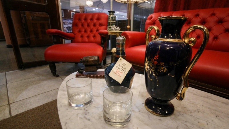 Reliquias escondidas en una galería en el centro de Rosario