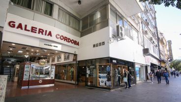 Reliquias escondidas en una galería en el centro de Rosario