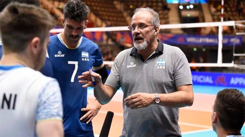 La selección argentina de vóley se juega este jueves el paso a la final olímpica.