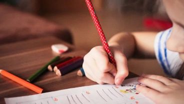 Para estar al día con el beneficio, es preciso presentar antes del 31 de diciembre el Certificado Escolar.