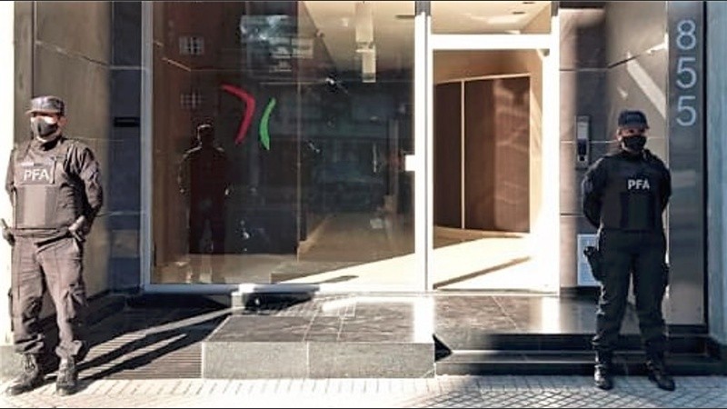 Procedimiento en avenida Francia al 800, uno de los domicilios de la ciudad. 