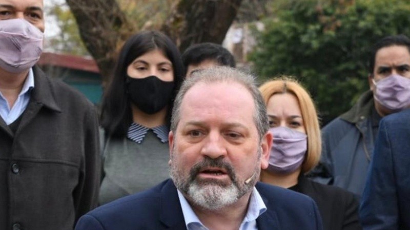 Charly Cardozo encabeza la lista de concejales de Juntos por e Cambio, con Renata Ghilotti y Marcelo Ayimen.