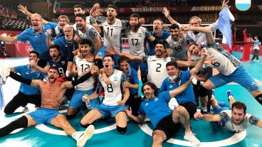 La locura de los chicos del voley tras ganarle a Brasil