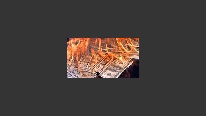 Los acreedores comerciales, a los que les pesificaron los granos a $60 el dólar, quedan muy afectados por la quita. 