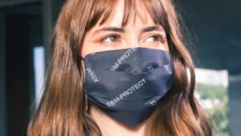 Las mascarillas Atom Protect fueron desarrollados en conjunto con investigadores del Conicet, la Universidad de Buenos Aires (UBA) y la Universidad Nacional de San Martín (UNSAM).