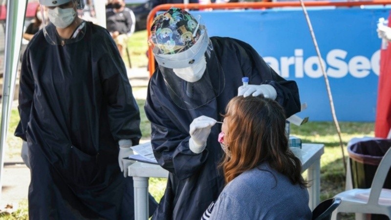 El reporte de coronavirus no informó muertos con covid-19 en Rosario este martes.