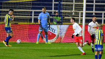 La enjundia no le alcanzó a la Academia rosarina y ahora irá por la heroica.