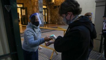 Los estudiantes de la secundaria estarán invitados a ir los sábados a la mañana a la escuela.
