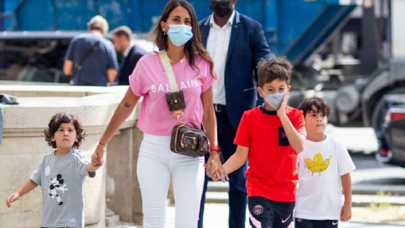 En una entrevista, Messi expresó que volverán a Barcelona para que sus hijos puedan ir al colegio y así no cambiar su rutina