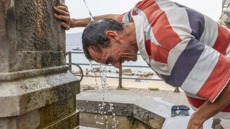 La mayor parte de España también se encuentra en alerta por temperaturas que podrán superar los 42 grados este jueves.