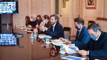La reunión encabezada por el Jefe de Gabinete, Santiago Cafiero.