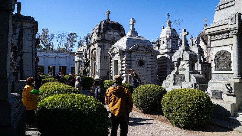 Volvieron este sábado las visitas diurnas al histórico cementerio El Salvador