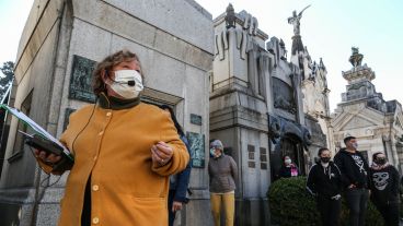 Volvieron este sábado las visitas diurnas al histórico cementerio El Salvador.