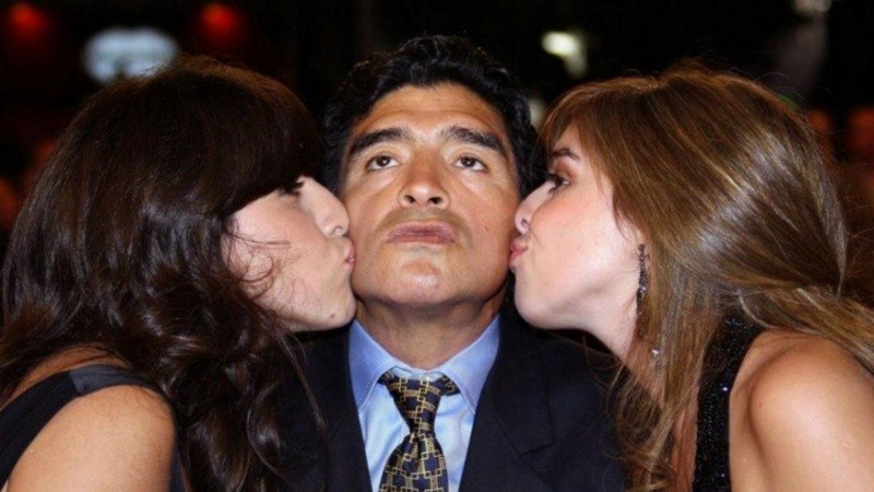 Las hijas mayores de Maradona piden saber quién 