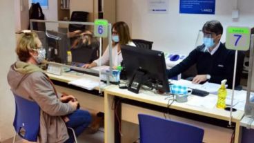 Esta nueva modalidad deberá ser anunciada al menos 72 horas antes de la vuelta presencial.