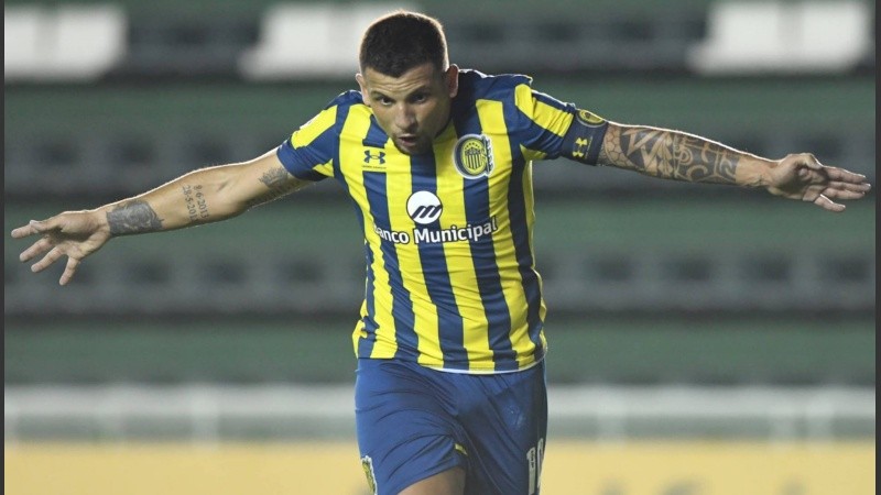 Emiliano Vecchio tiene en su curriculum una fuerte pelea con Merlos dentro de la cancha.