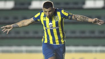 Emiliano Vecchio tiene en su curriculum una fuerte pelea con Merlos dentro de la cancha.