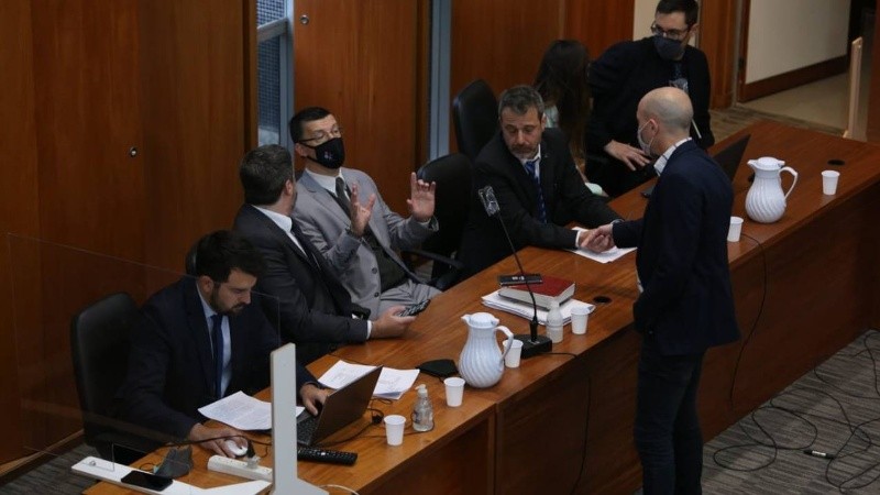 El juicio comenzó poco antes de las 9, aunque estaba previsto para las 8. 
