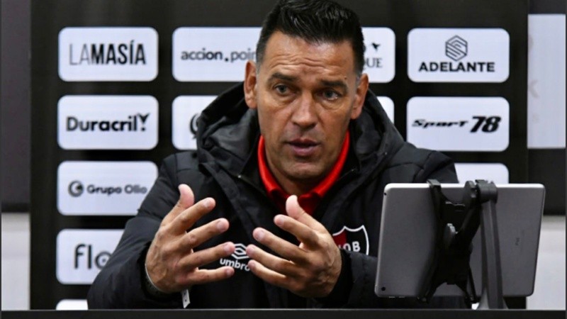 Fernando Gamboa ofreció una nueva conferencia de prensa en la previa del clásico del domingo