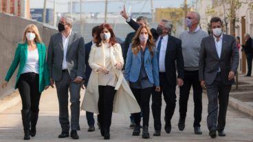 Cristina recupera centralidad después de la "patinada" del presidente con la fiesta en Olivos