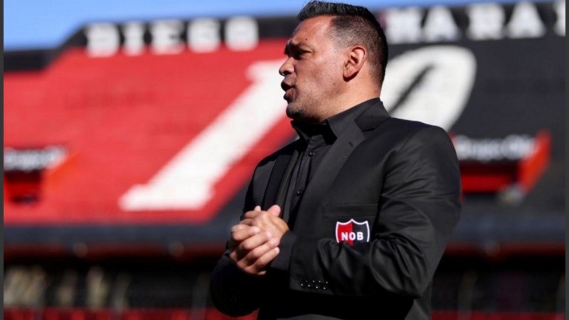 Fernando Gamboa acumula un triunfo y un empate como técnico ante su clásico rival.