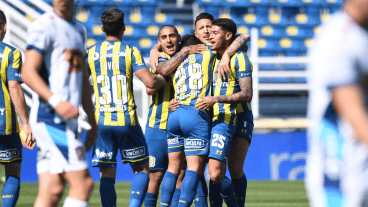 Gamba apareció tres veces para el canalla en el primer tiempo.