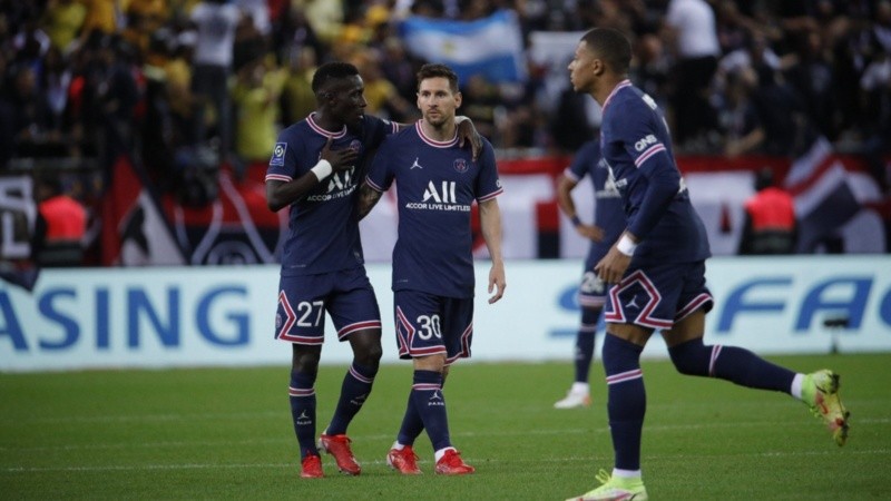 El crack rosarino jugó 25 minutos para recuperar rodaje.