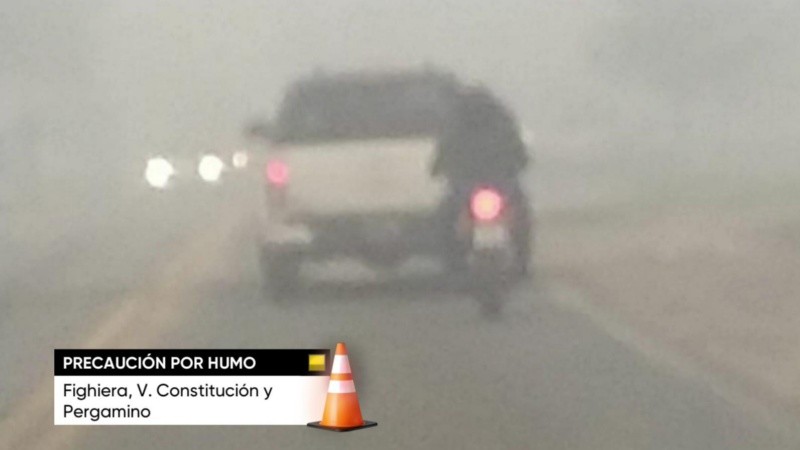 El humo es intenso y se hace difícil respirar. 