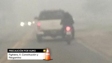 El humo es intenso y se hace difícil respirar.