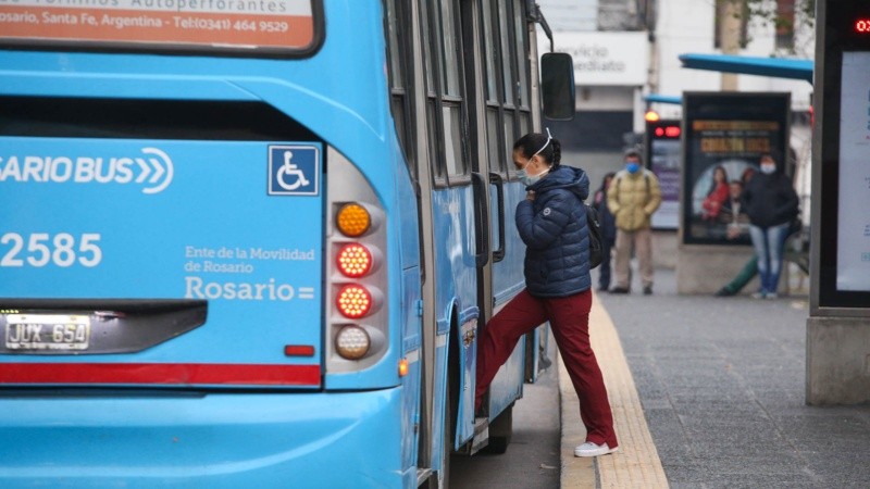 El transporte urbano funcionará con las empresas Movi y Rosario Bus.