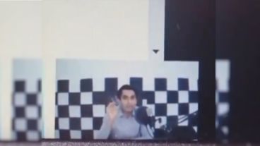 El docente mexicano en plena clase.