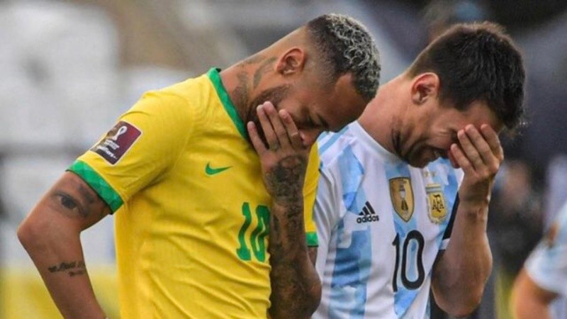 El partido entre Argentina y Brasil por las Eliminatorias fue suspendido por las autoridades sanitarias. 