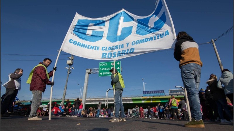 Según denuncian, la asistencia alimentaria es escasa para la demanda de los comedores populares.