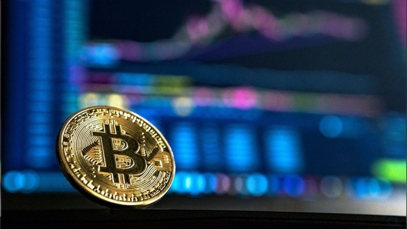 Diferentes economistas apuntaron que la adopción de Bitcoin tendrá un 