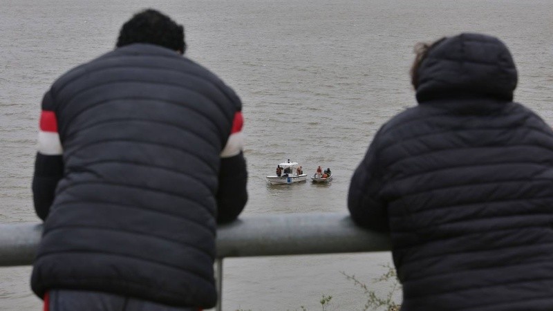 Dos lanchas de la PNA navegaban la zona cerca de la costa.