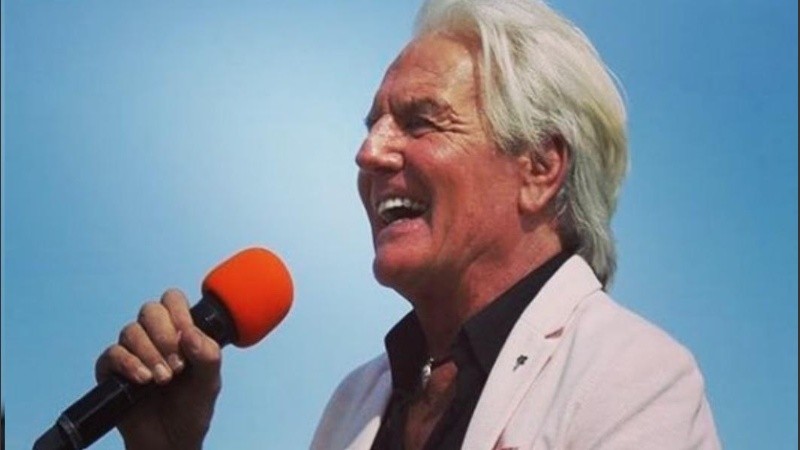 El cantante Sergio Denis.