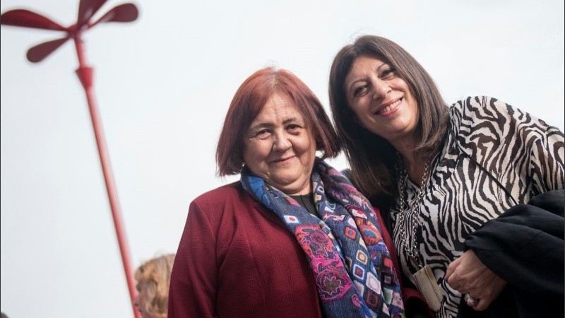 Chiqui junto a la precandidata clara García