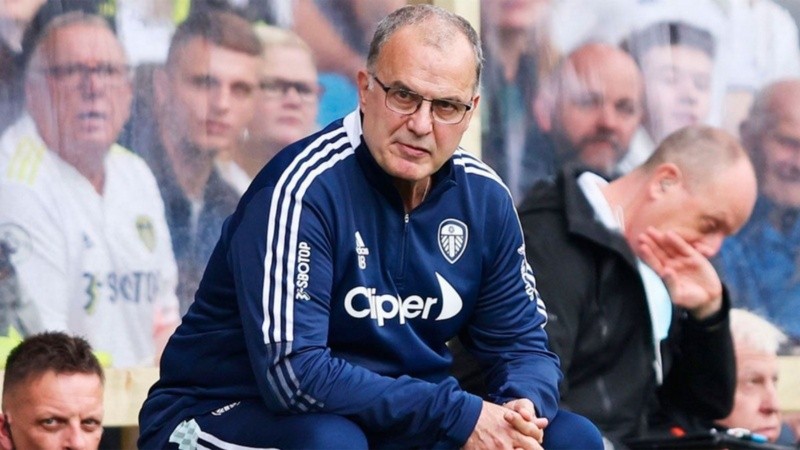 El Loco Bielsa dio una particular versión del conflicto que entre otras cosas derivó en la suspensión de Brasil vs. Argentina. 
