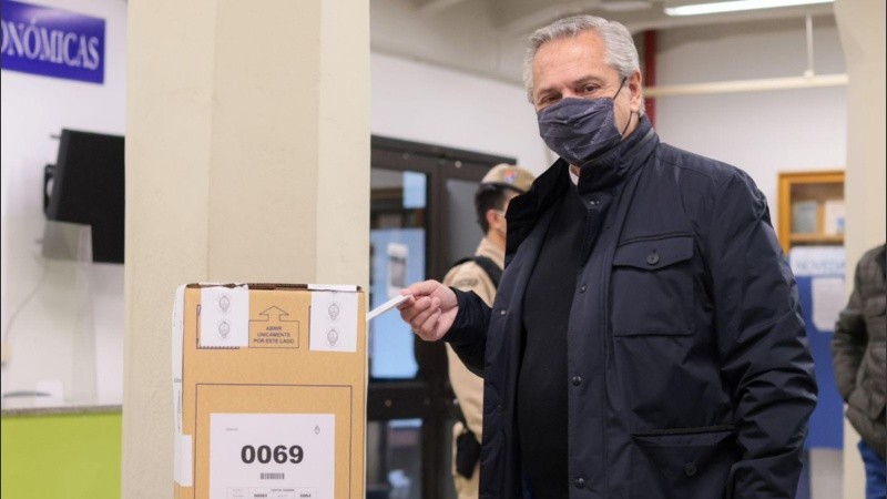 Alberto Fernández dijo que espera “tengamos un día de tranquilidad, donde todos podamos votar