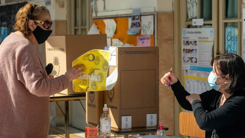 Postales de las elecciones en Rosario este domingo. 