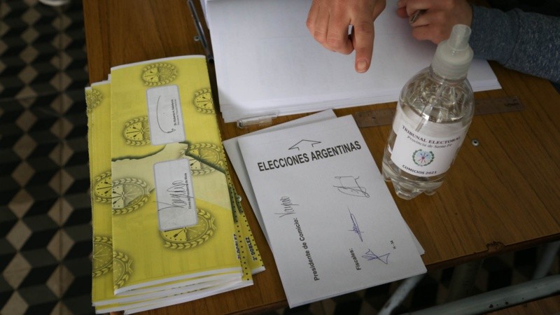 Postales de las elecciones en Rosario este domingo. 