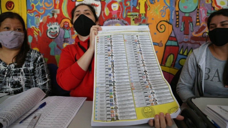 Postales de las elecciones en Rosario este domingo. 