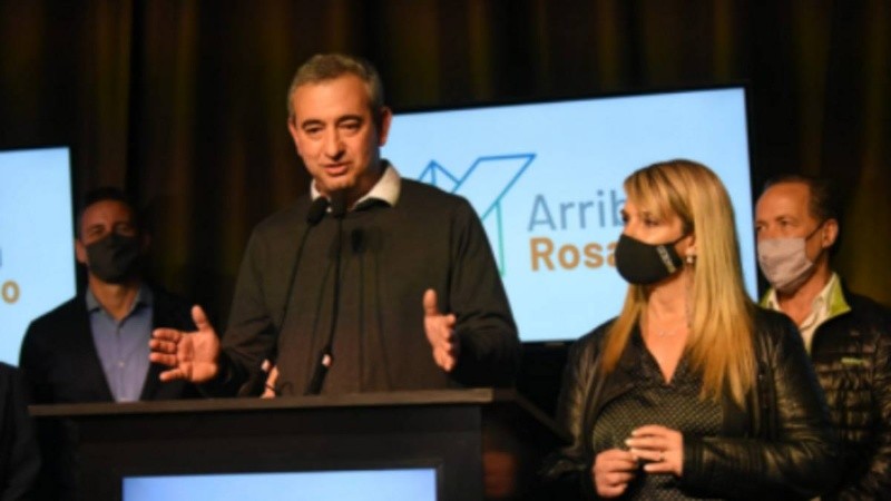 El intendente Pablo Javkin celebró el resultado de la interna del FAP.