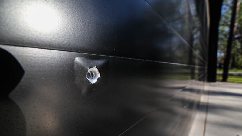 Uno de los impactos de bala. 