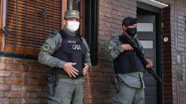 En paralelo, este miércoles al mediodía se allanó una casa de 3 de Febrero al 3600.