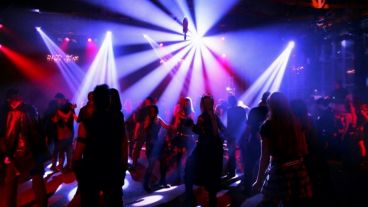 El protocolo permitirá el baile alrededor de la mesa.