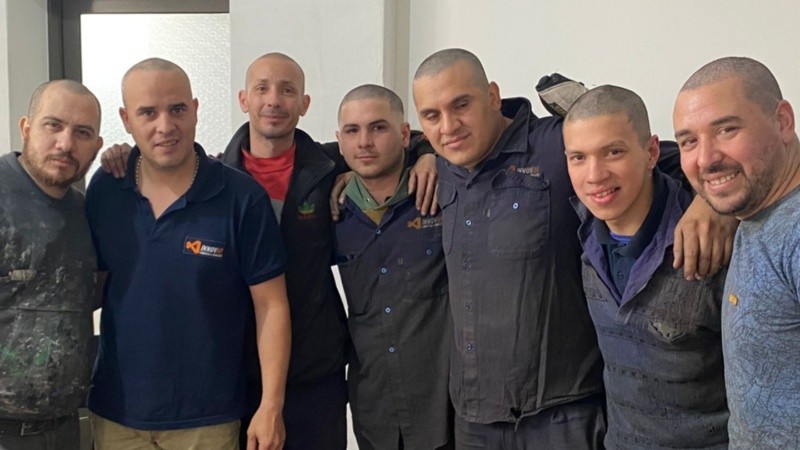 Rodrigo, de 23 años es el más joven del lugar y recibe su tratamiento una vez por semana cada 15 días.