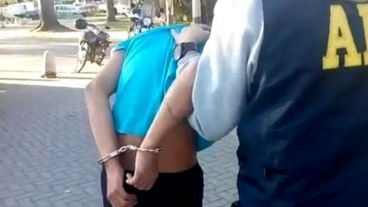 El joven quedó detenido esta semana por el llamado con amenazas a los fiscales.