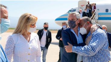 La primera foto de Fernández y Manzur tras el anuncio del viernes.